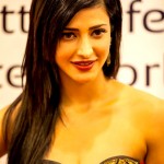 Shruti_Haasan_at_South_Indian_International_Movie_Awards_2013_72
